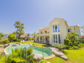 Cubo's Villa Amelia